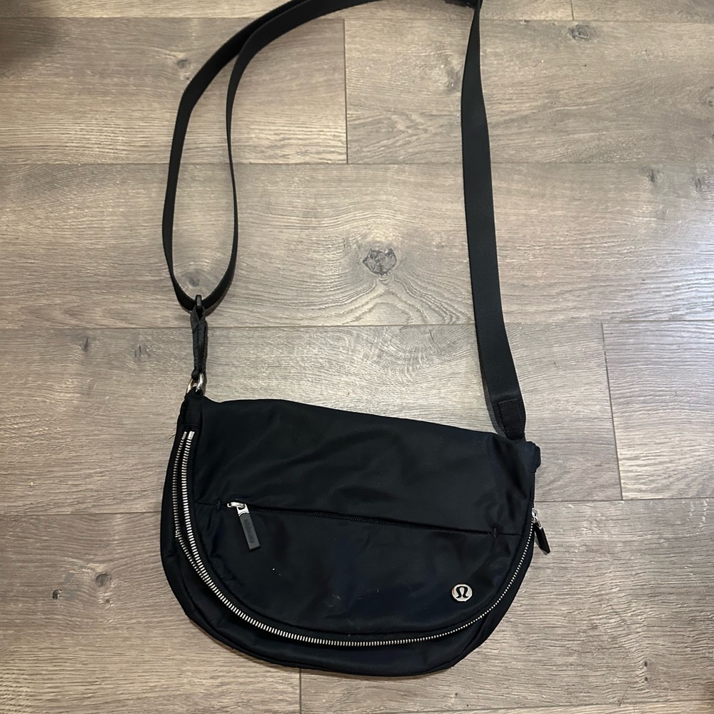 LuLuLemon crossbody black (med size) w/silver hardware